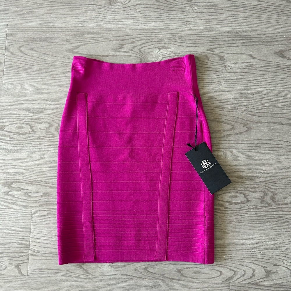 NWT Hot Pink Rock and Republic Pencil Skirt